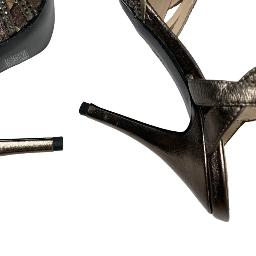 Pelle Moda Rhinestone Gray heels size 6M